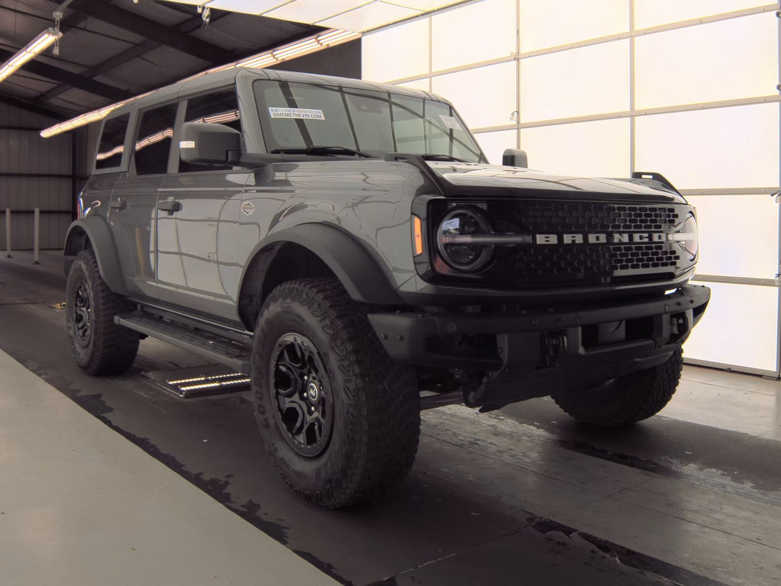 FORD BRONCO - 5