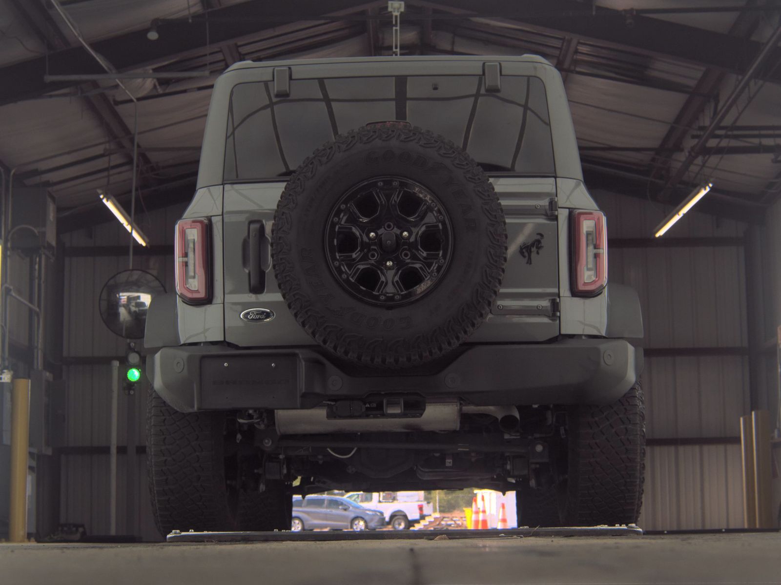 FORD BRONCO - 8