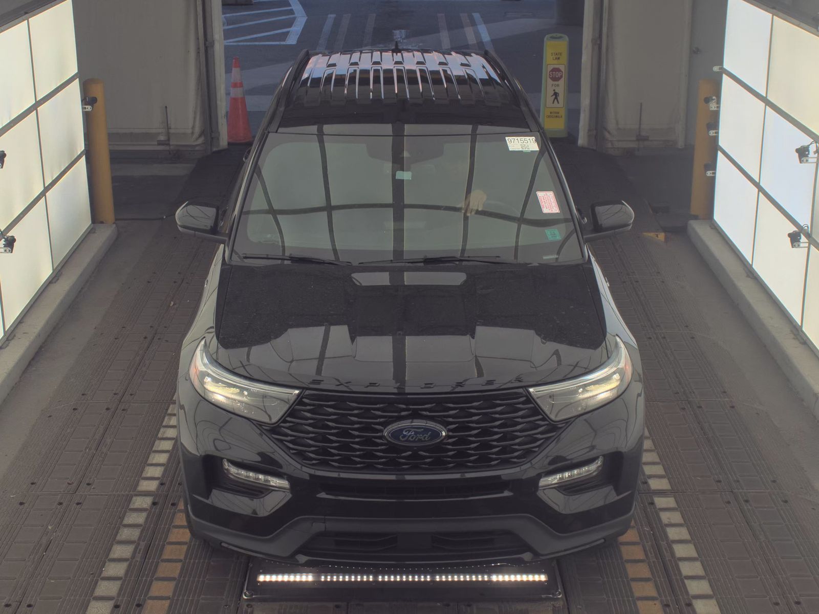 FORD EXPLORER - 3