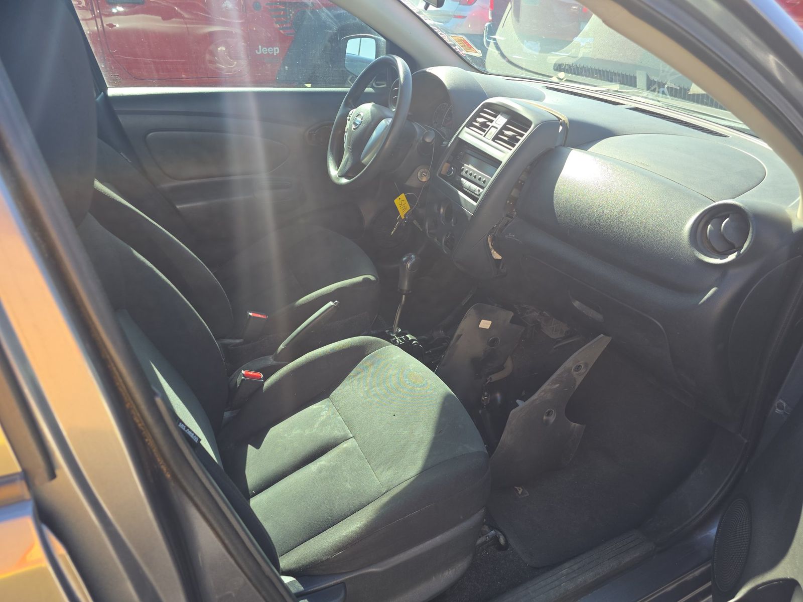 NISSAN VERSA - 9