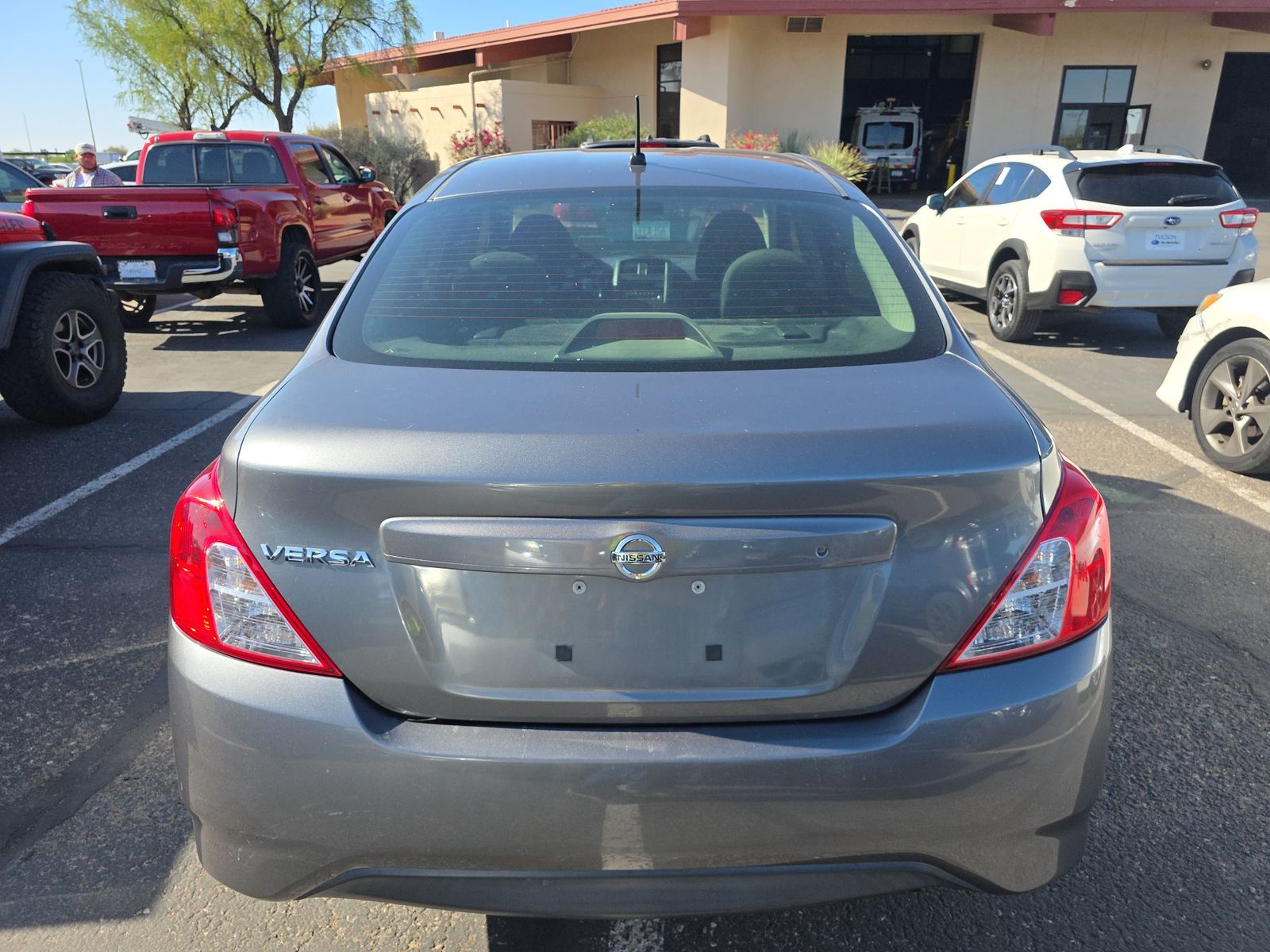 NISSAN VERSA - 6