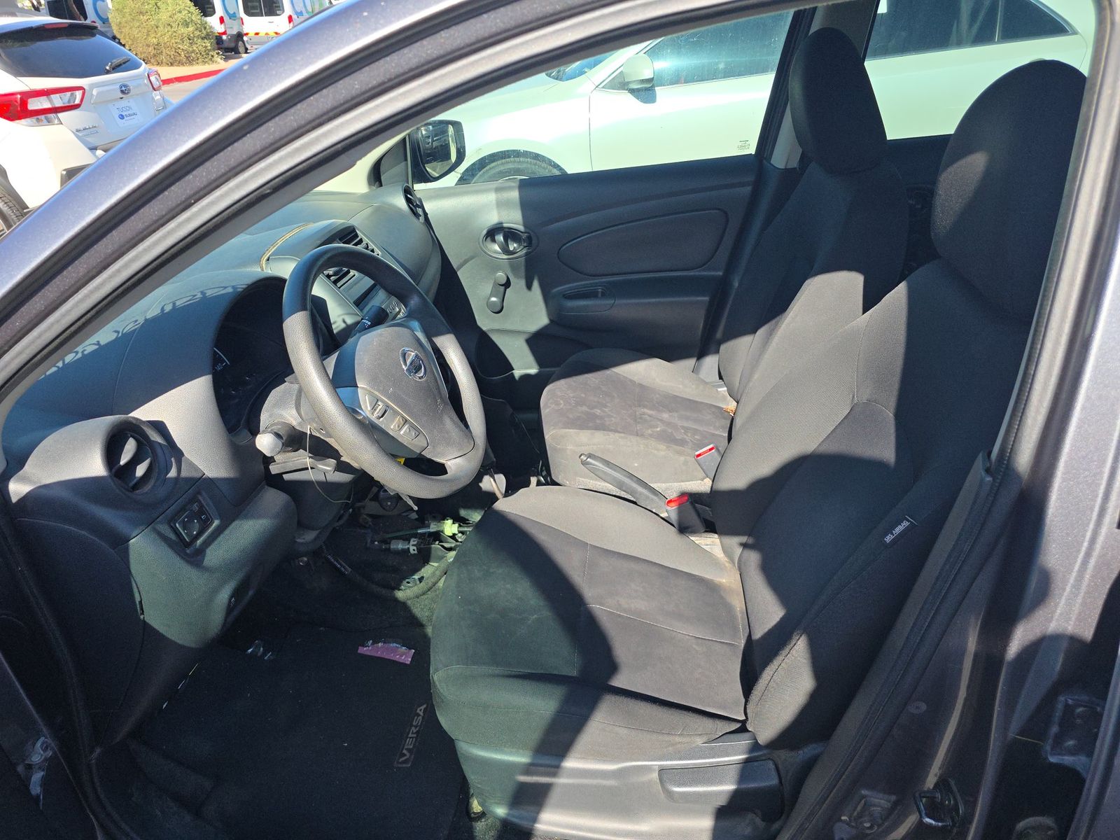 NISSAN VERSA - 8