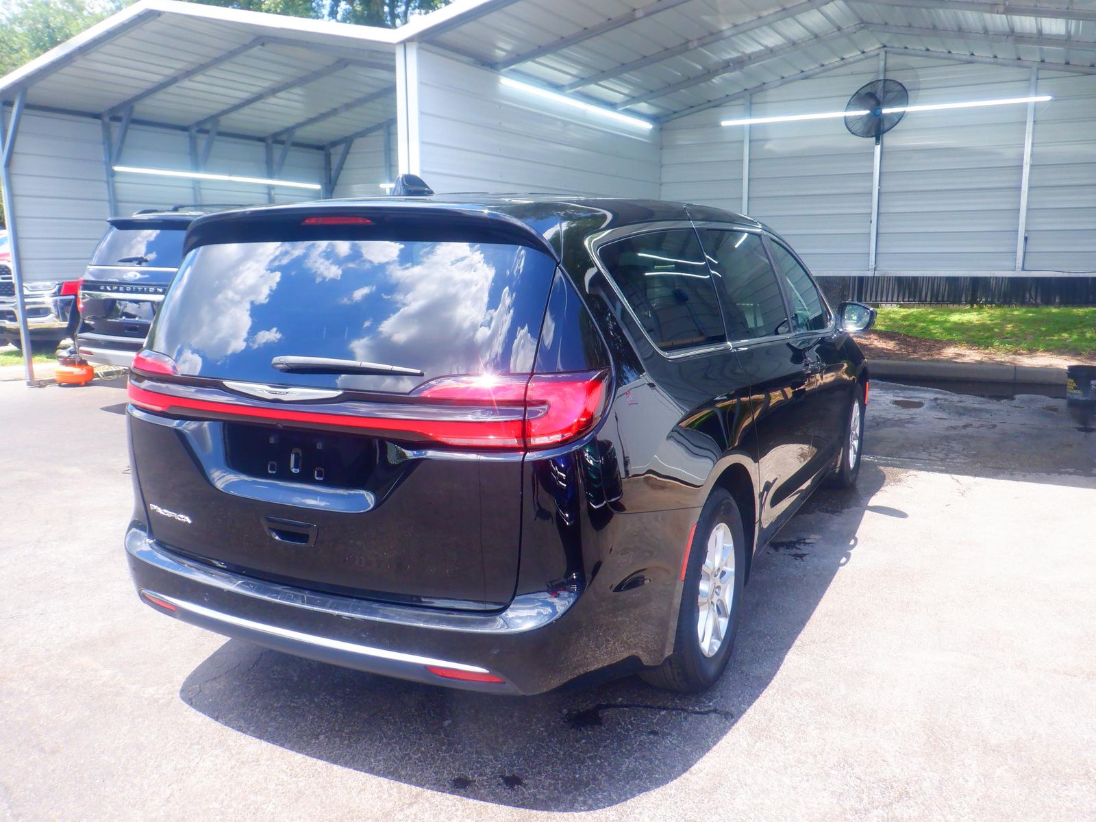 2025 Chrysler Pacifica Select FWD