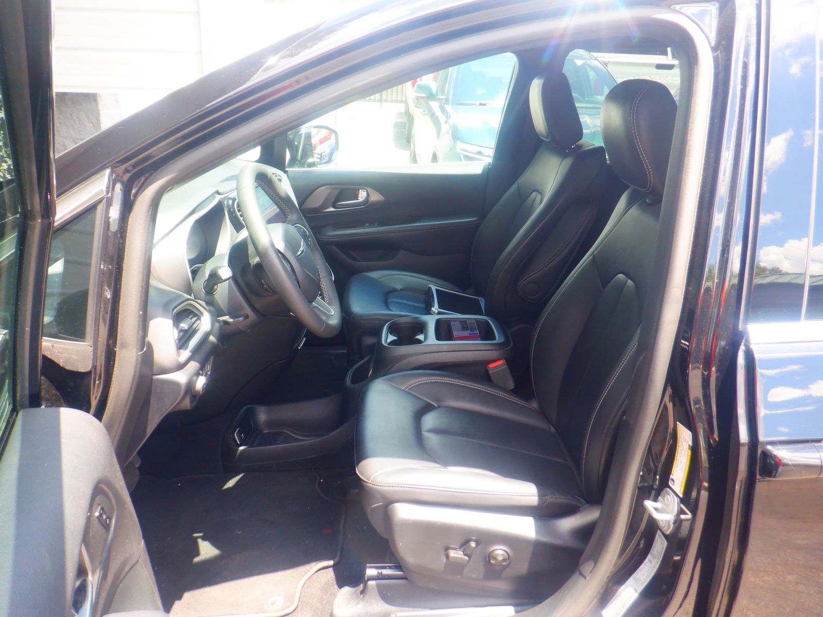 2025 Chrysler Pacifica Select FWD