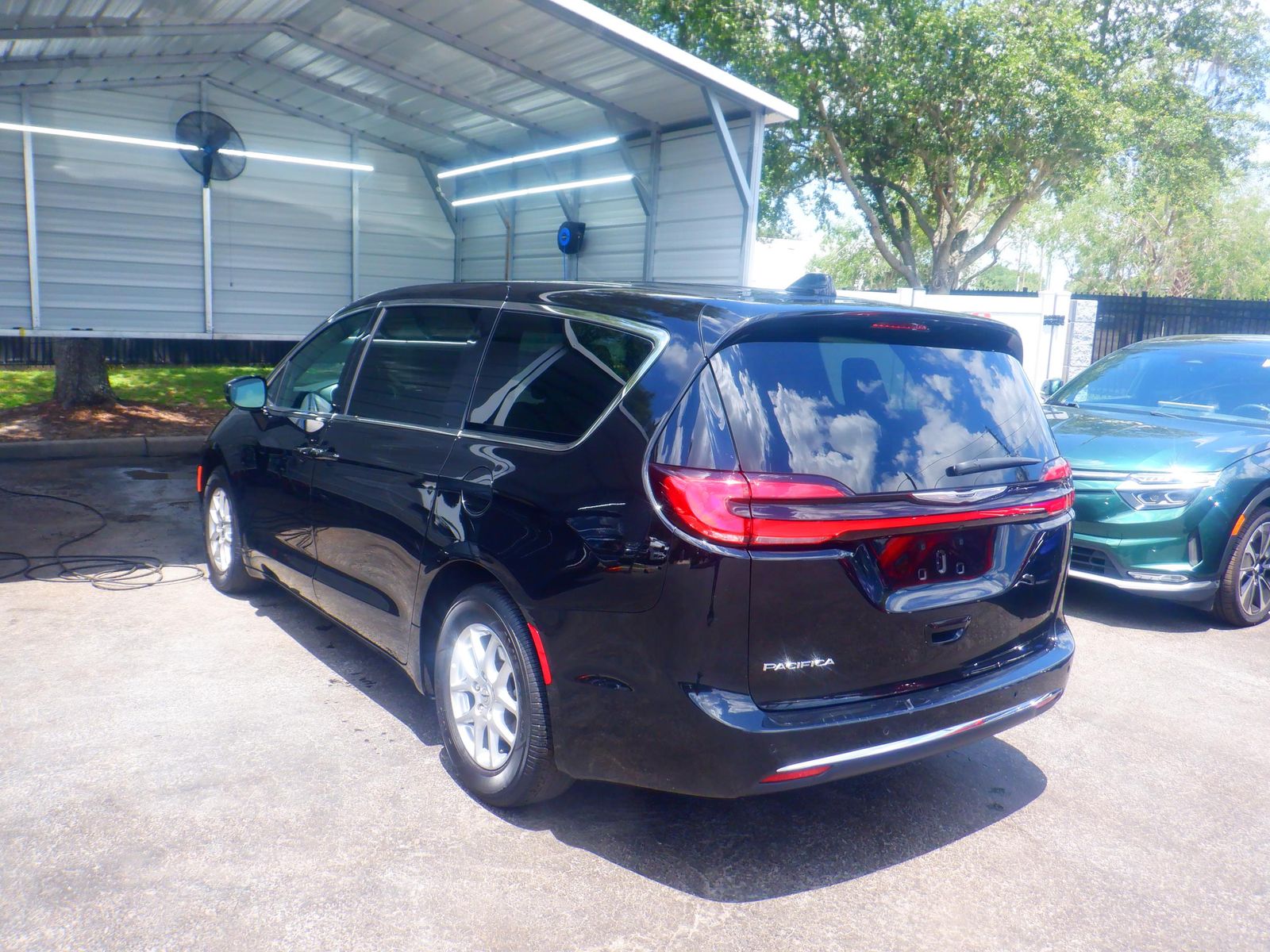 2025 Chrysler Pacifica Select FWD