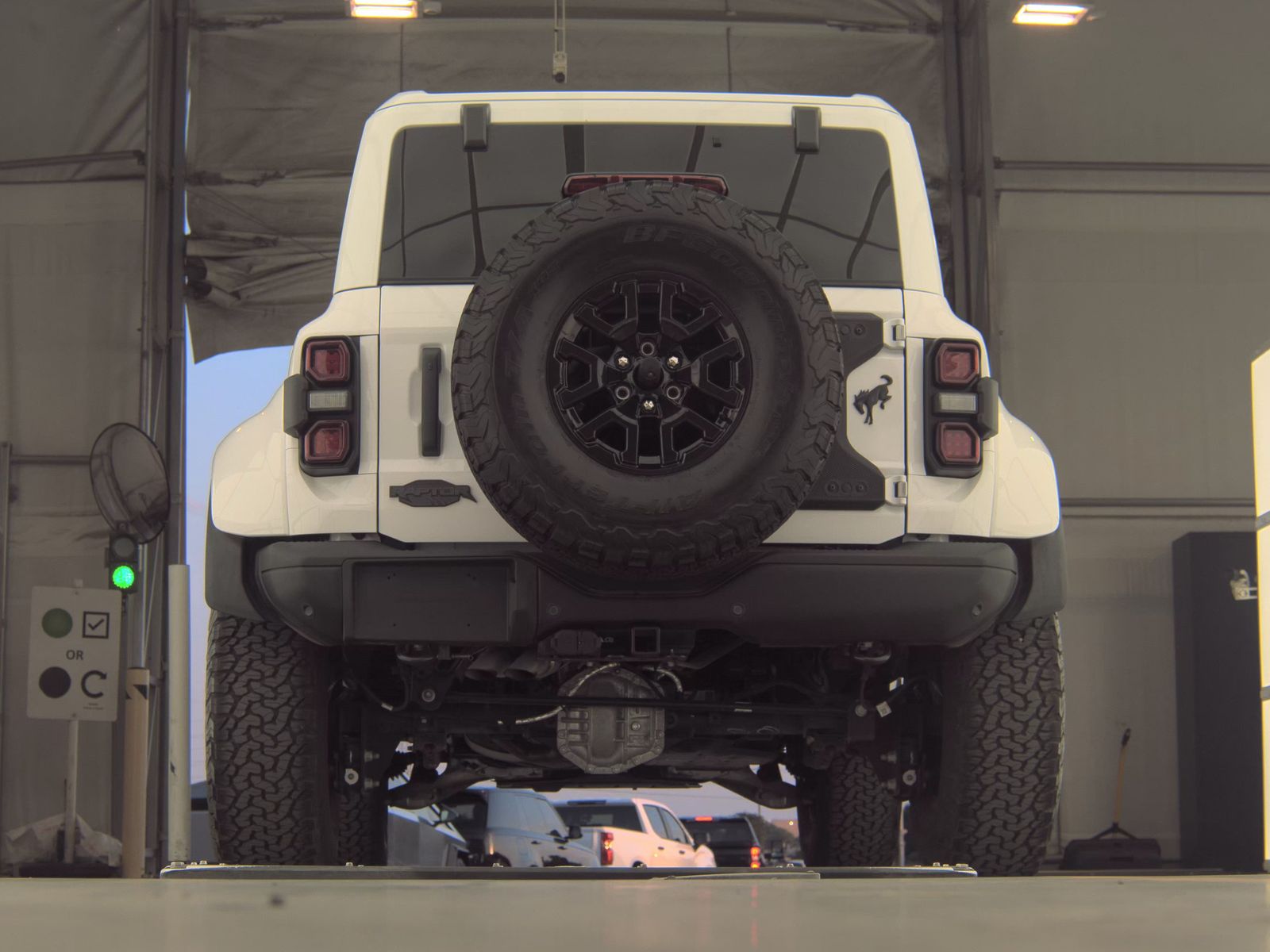 FORD BRONCO - 8