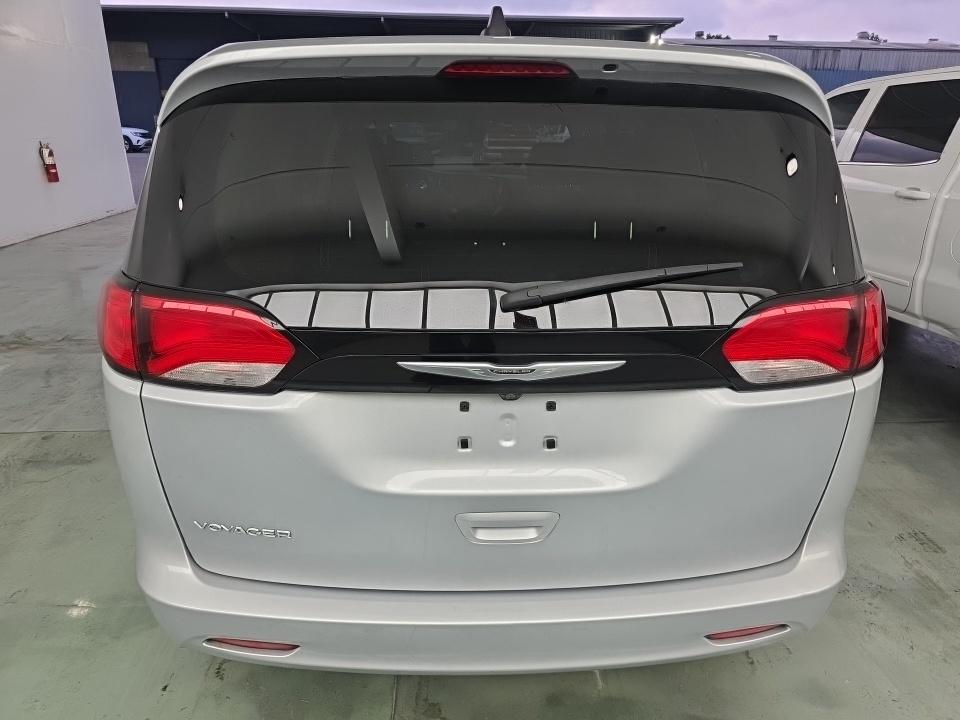 CHRYSLER VOYAGER - 6
