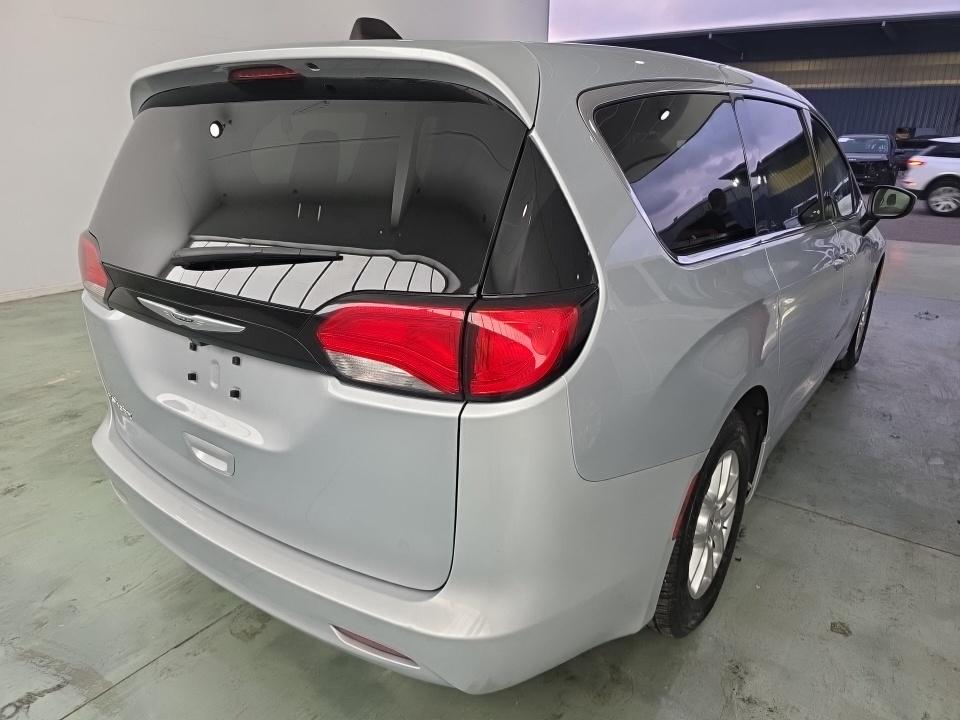 CHRYSLER VOYAGER - 5