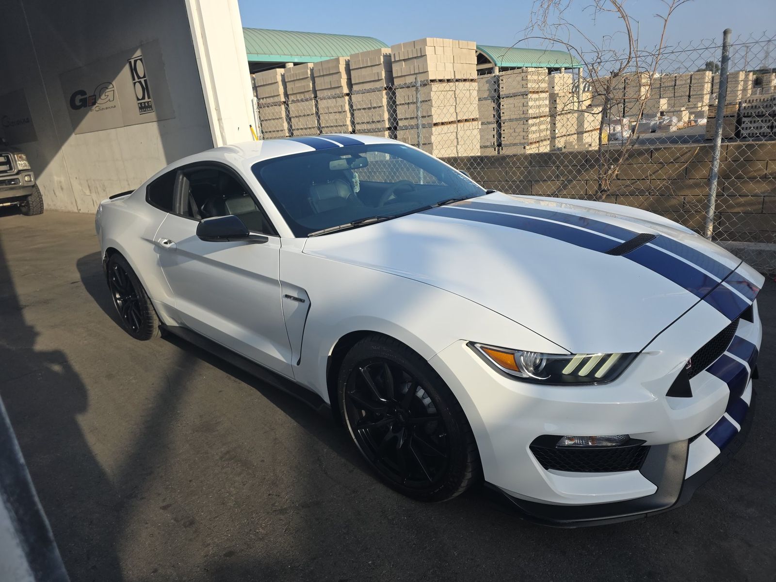 FORD MUSTANG - 4