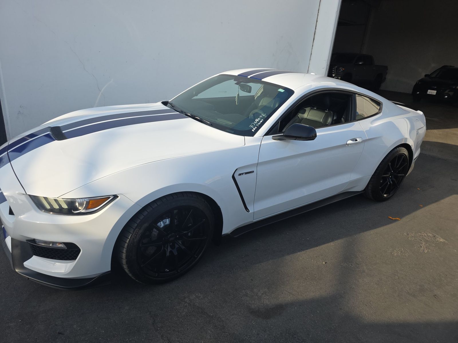 FORD MUSTANG - 1