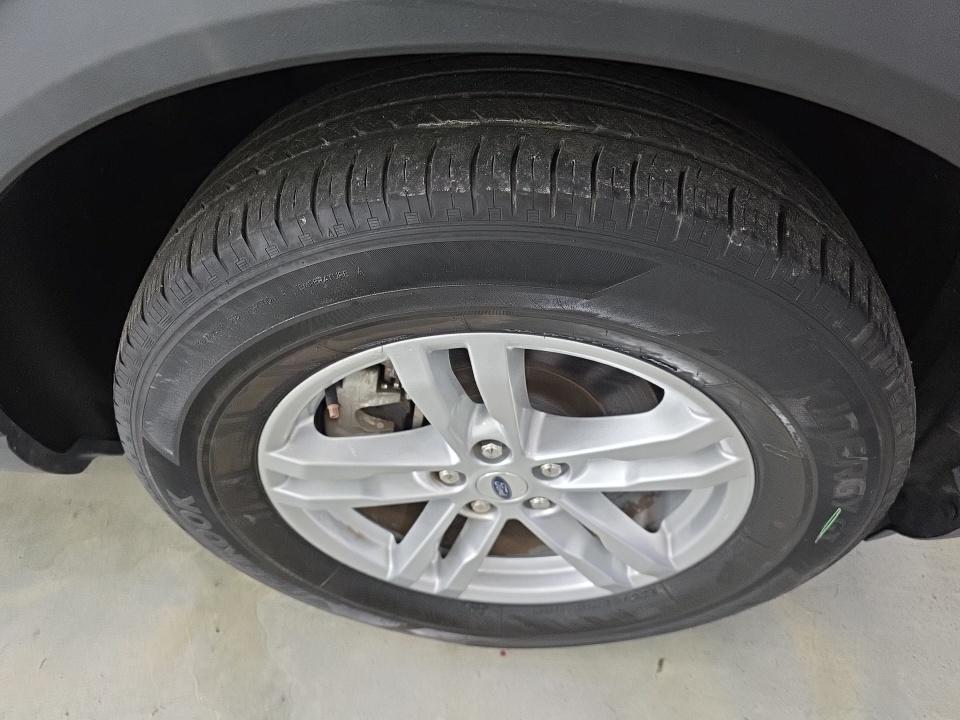 FORD EXPLORER - 10