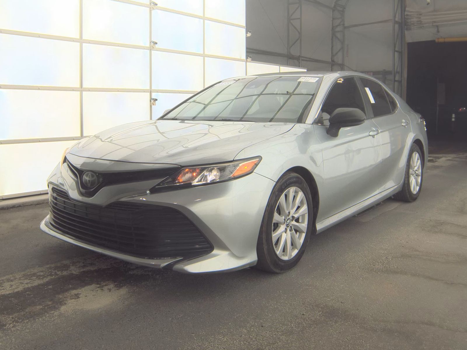 TOYOTA CAMRY - 1