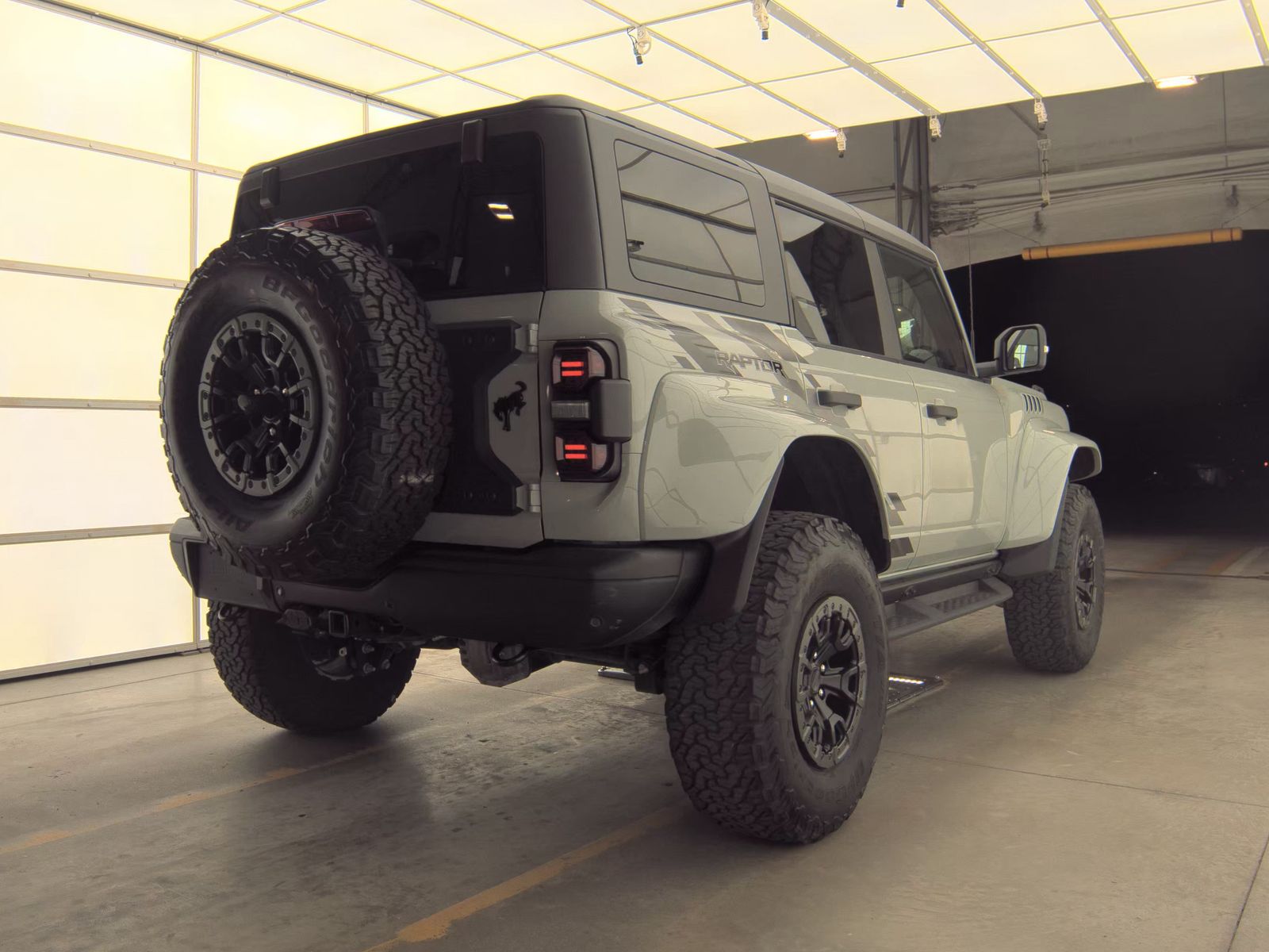 FORD BRONCO - 6
