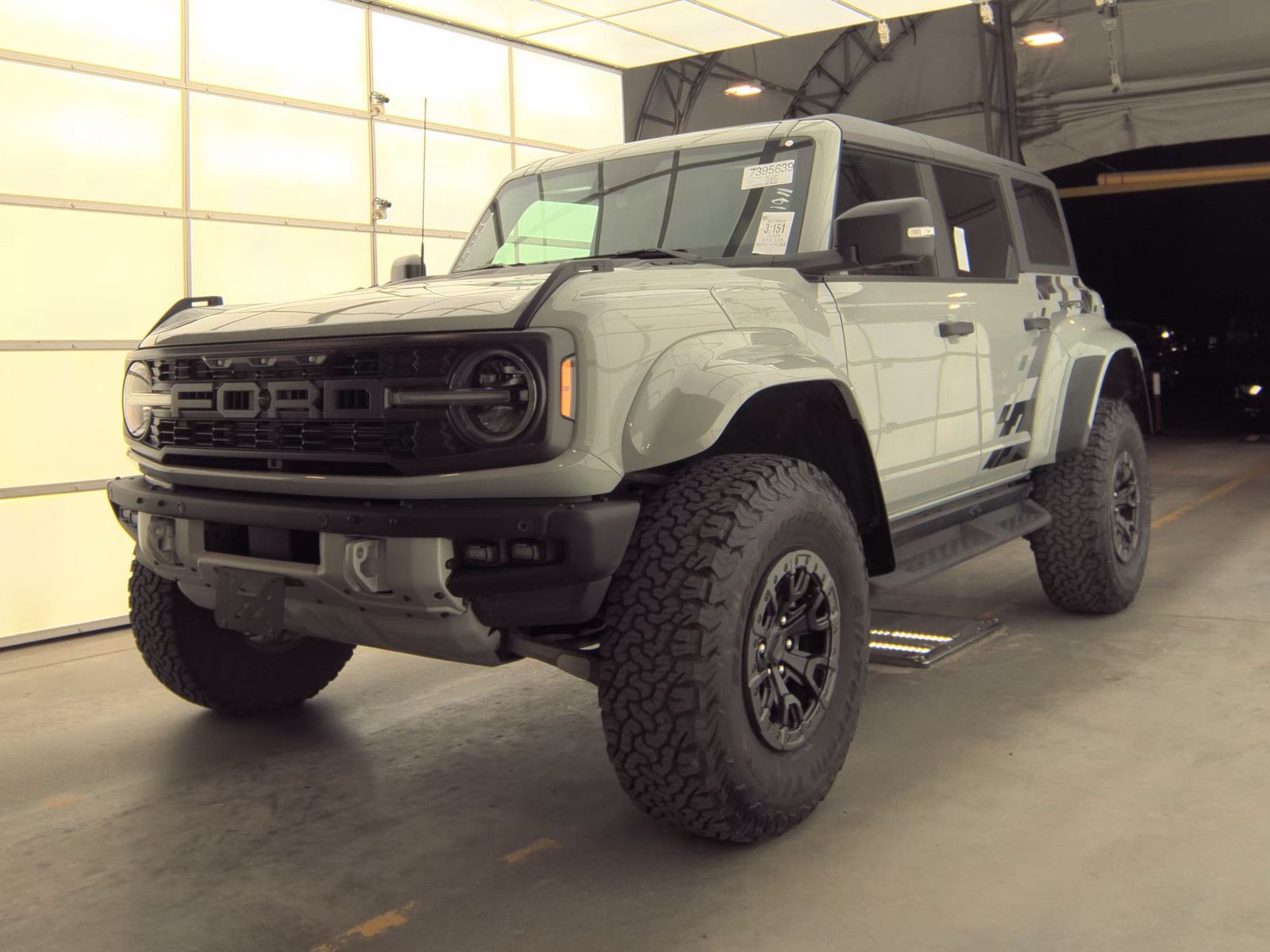 FORD BRONCO - 1