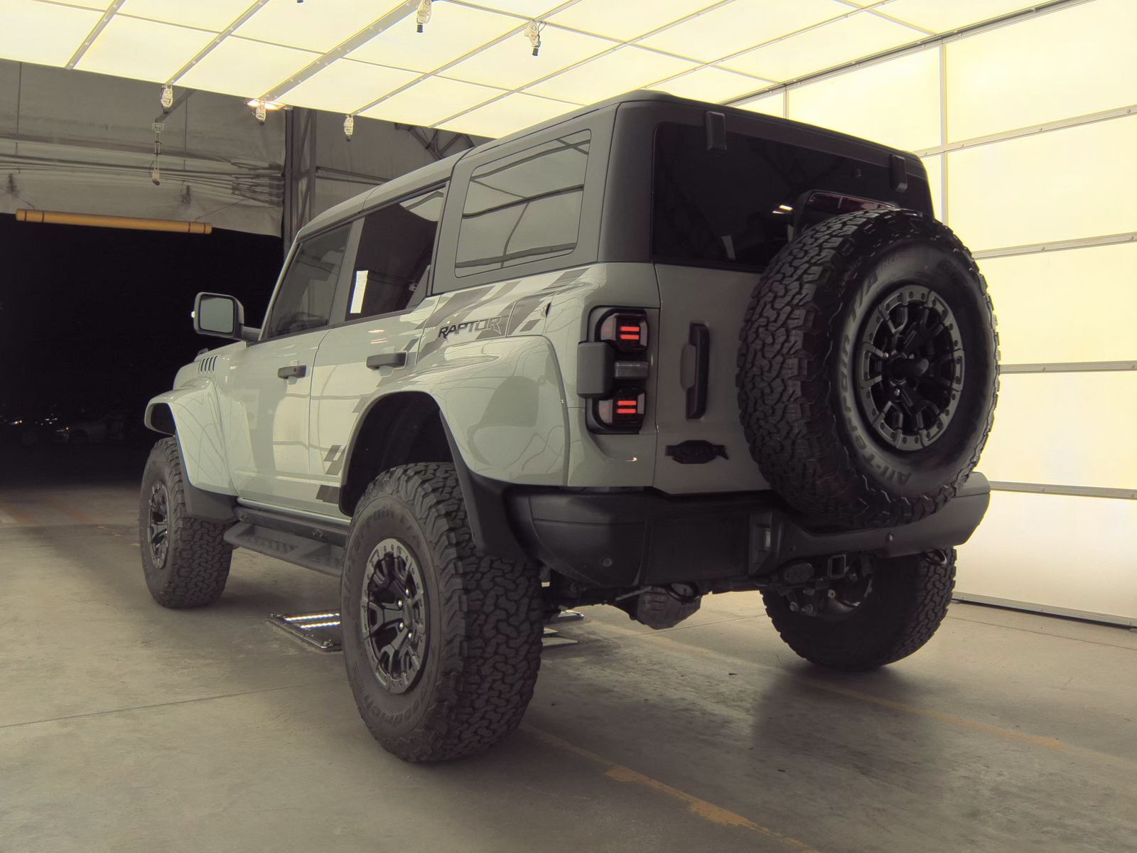 FORD BRONCO - 9