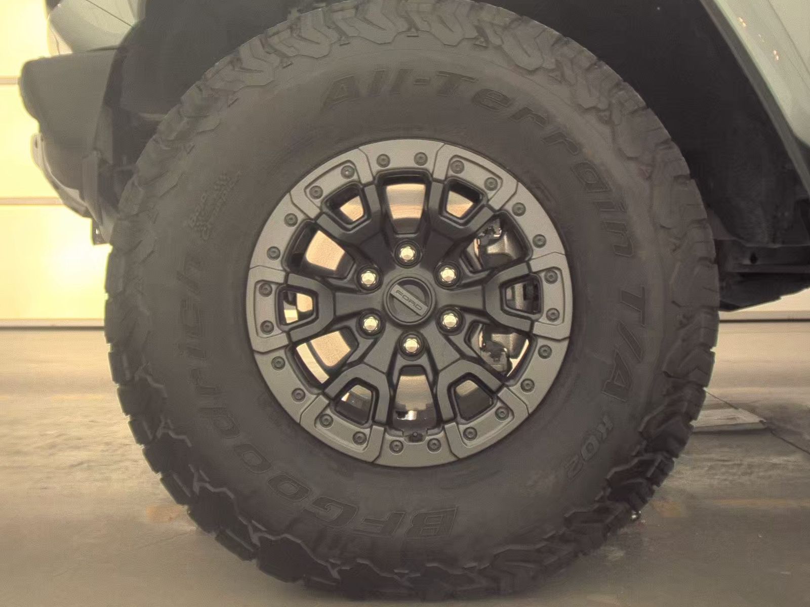 FORD BRONCO - 10