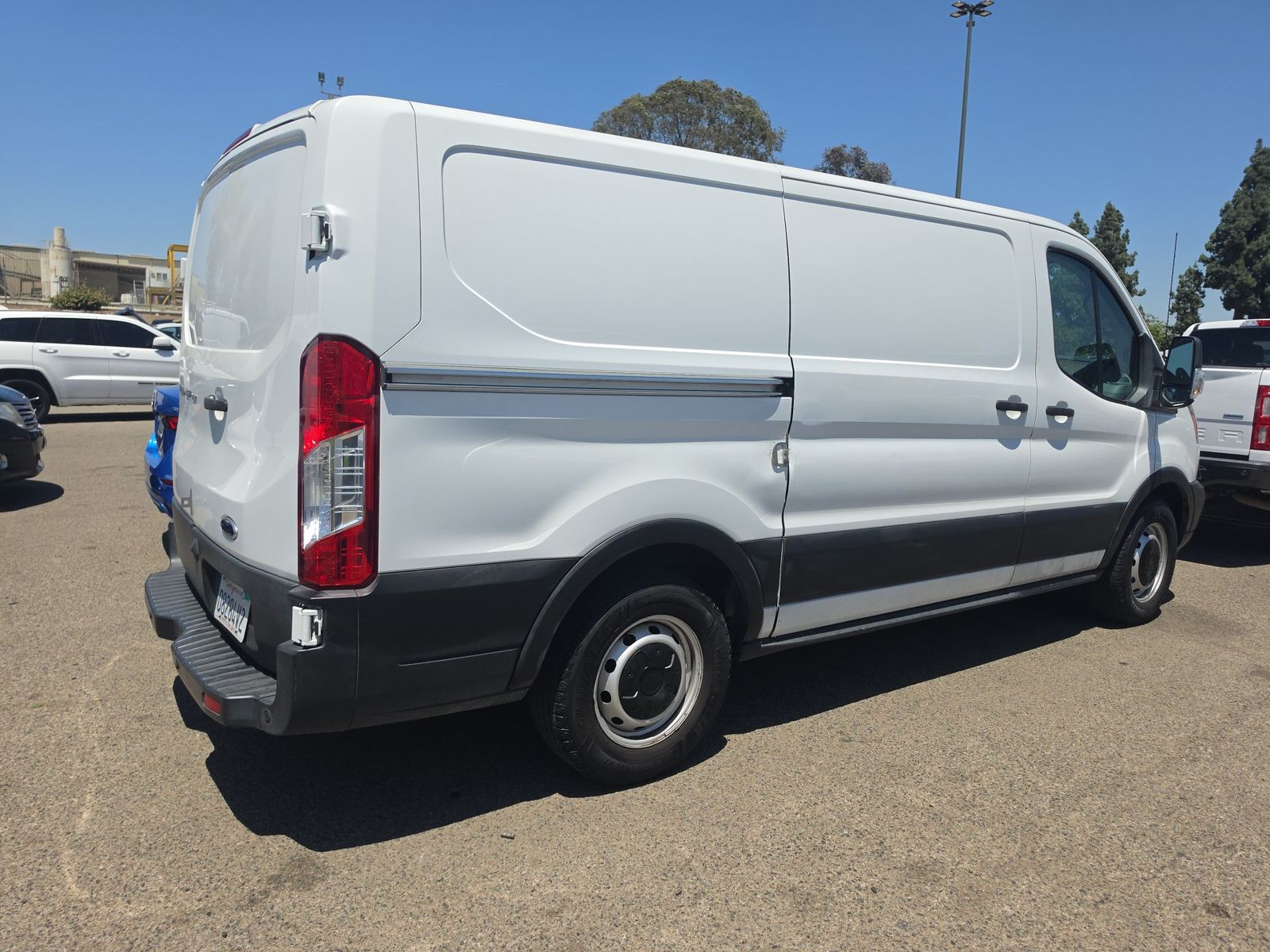 FORD TRANSIT 150 - 5