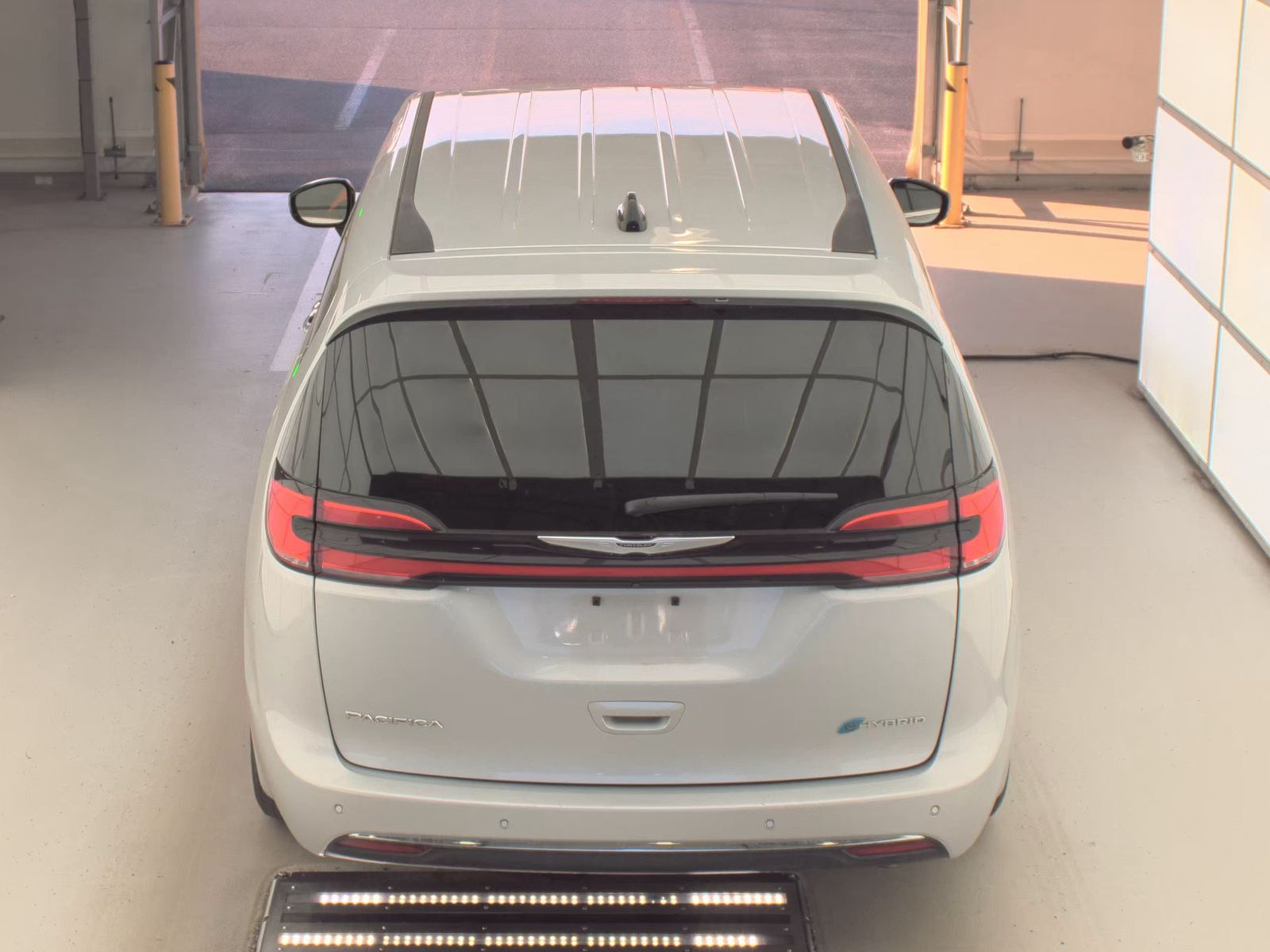 2024 Chrysler Pacifica Hybrid Select FWD