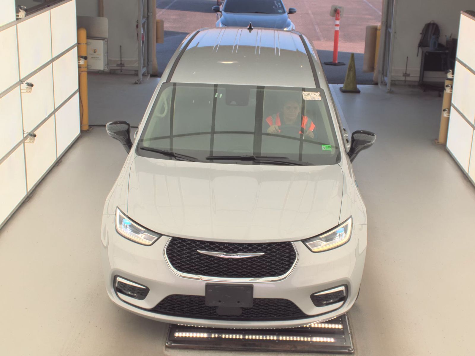 2024 Chrysler Pacifica Hybrid Select FWD