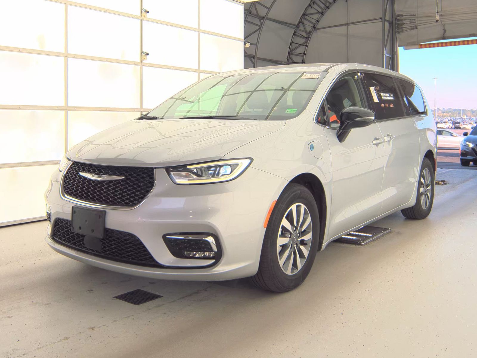 2024 Chrysler Pacifica Hybrid Select FWD