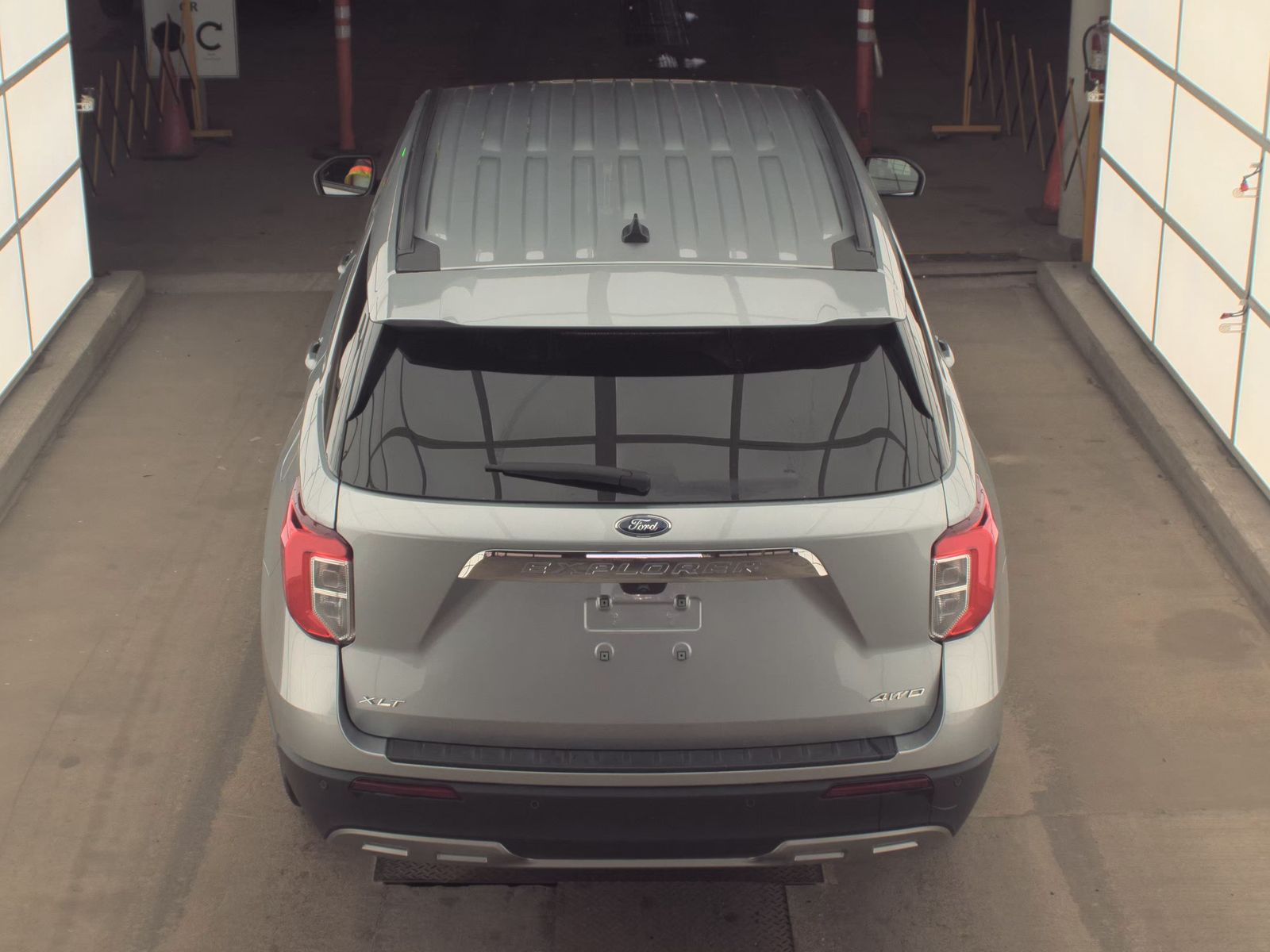 FORD EXPLORER - 7