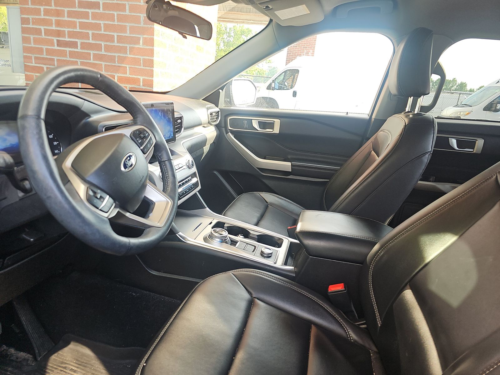 FORD EXPLORER - 8