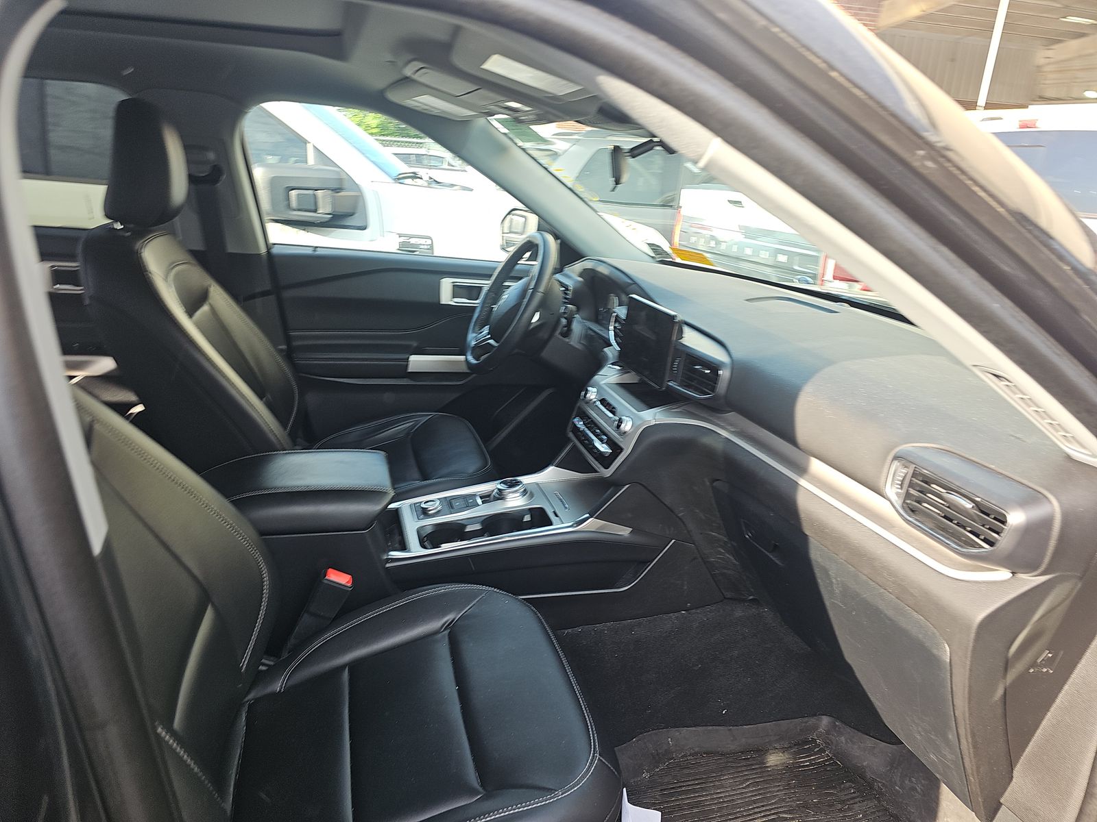 FORD EXPLORER - 9