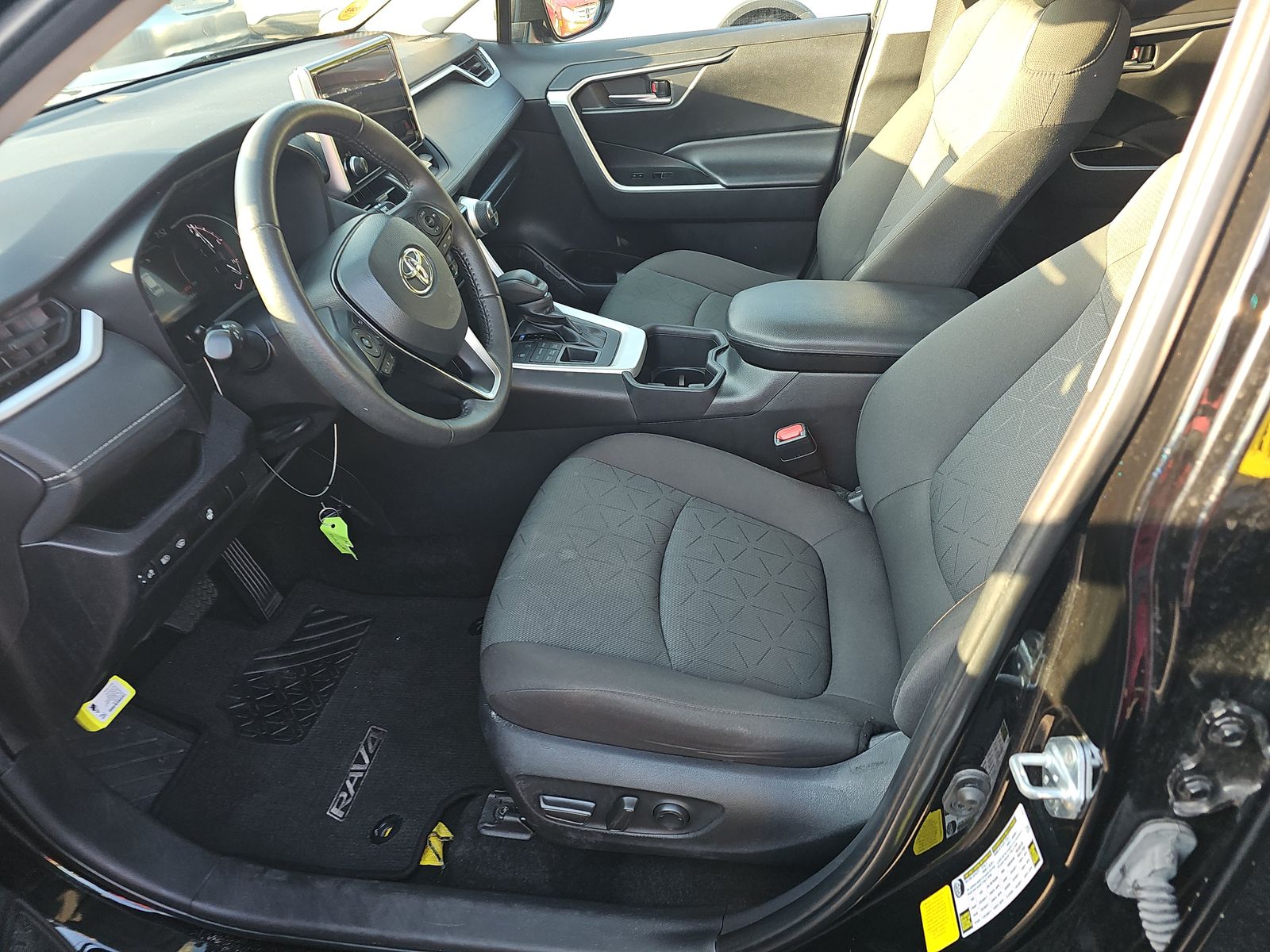 2024 Toyota RAV4 XLE AWD