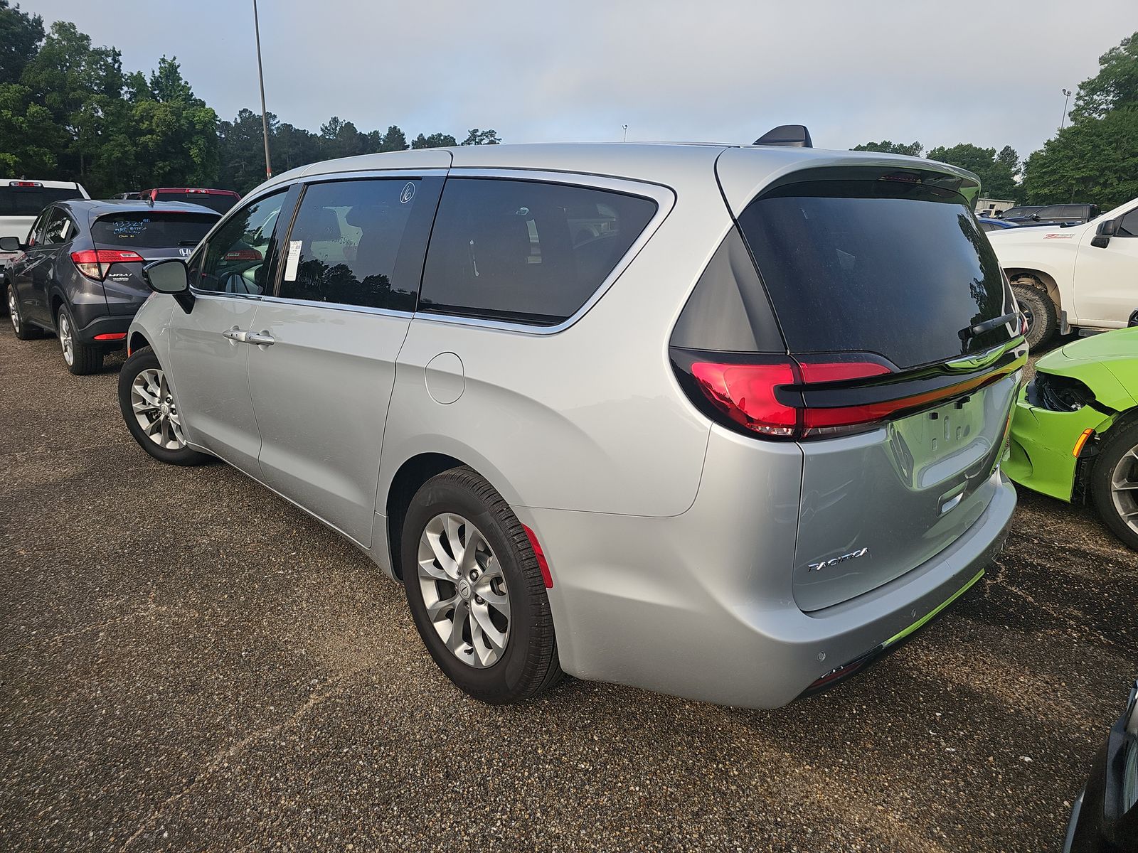 2026 Chrysler Pacifica Limited FWD