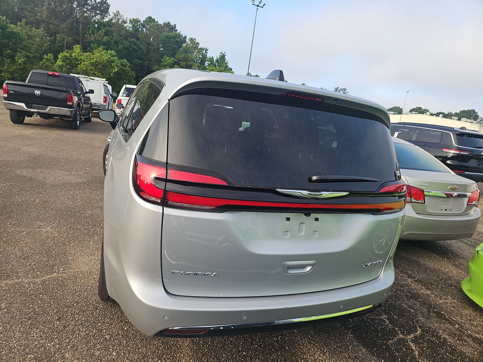 2026 Chrysler Pacifica Limited FWD