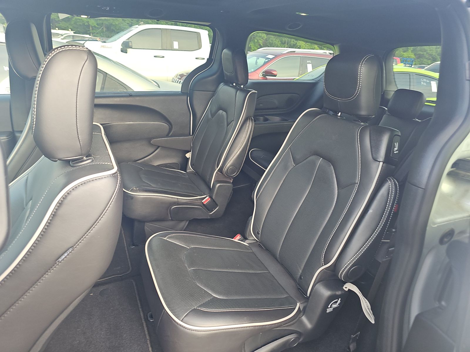 2026 Chrysler Pacifica Limited FWD