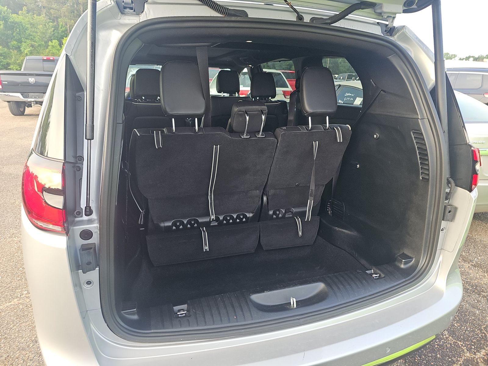 2026 Chrysler Pacifica Limited FWD