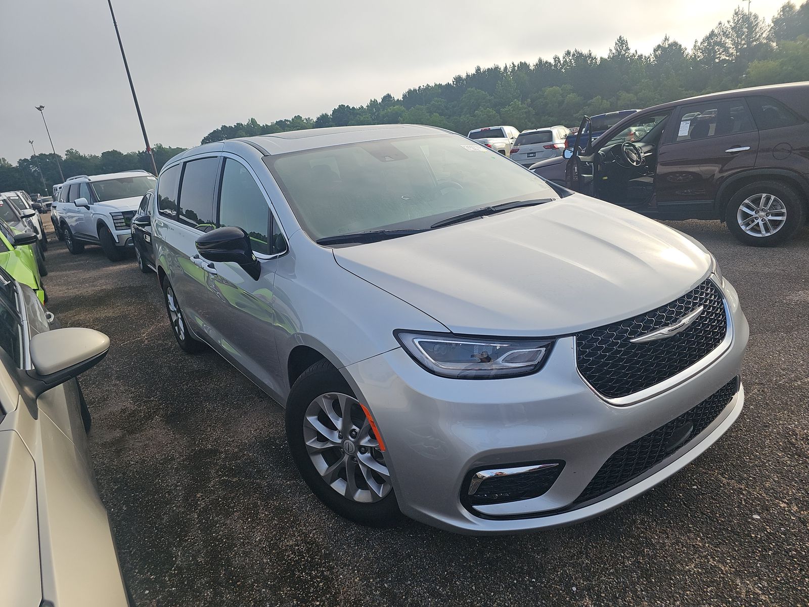 2026 Chrysler Pacifica Limited FWD