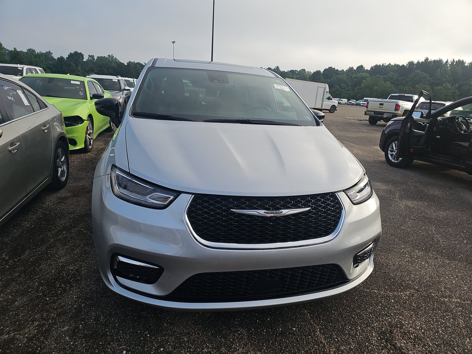 2026 Chrysler Pacifica Limited FWD