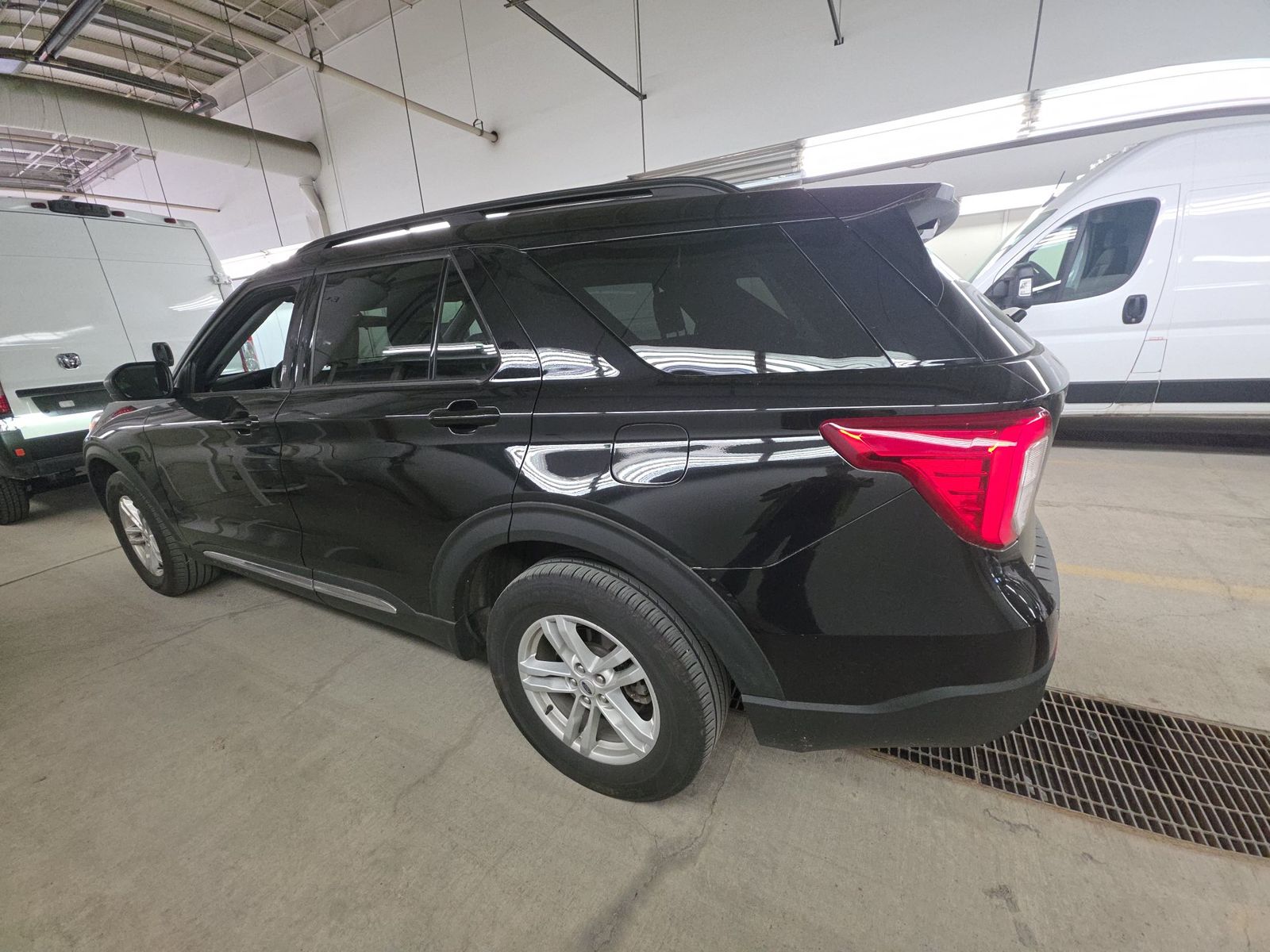 FORD EXPLORER - 7