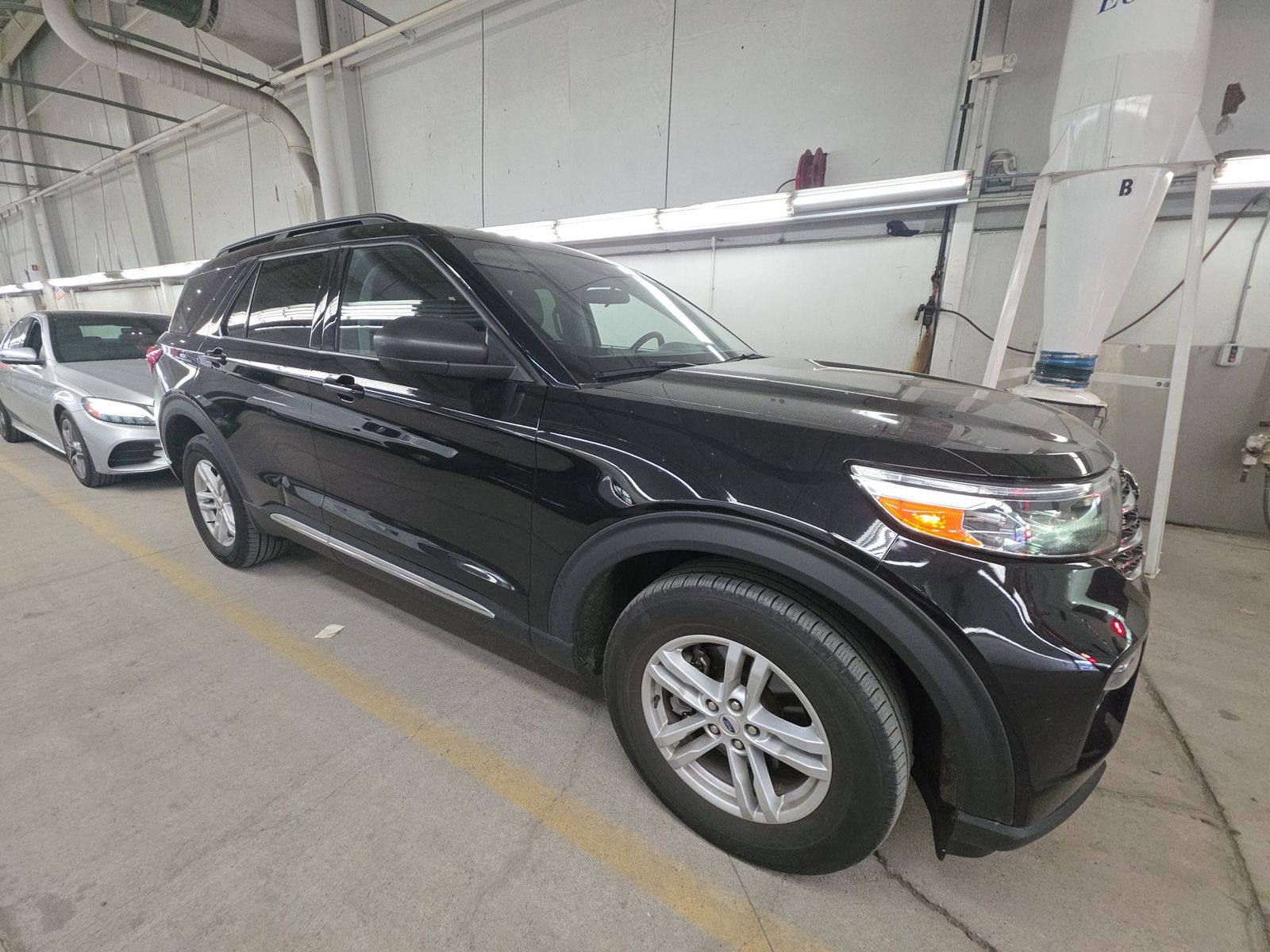 FORD EXPLORER - 4