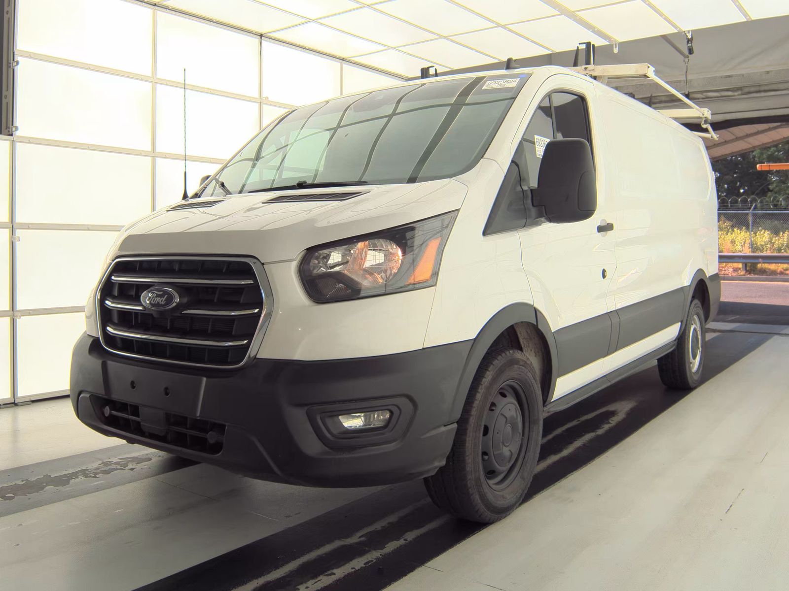 FORD TRANSIT 250 - 1