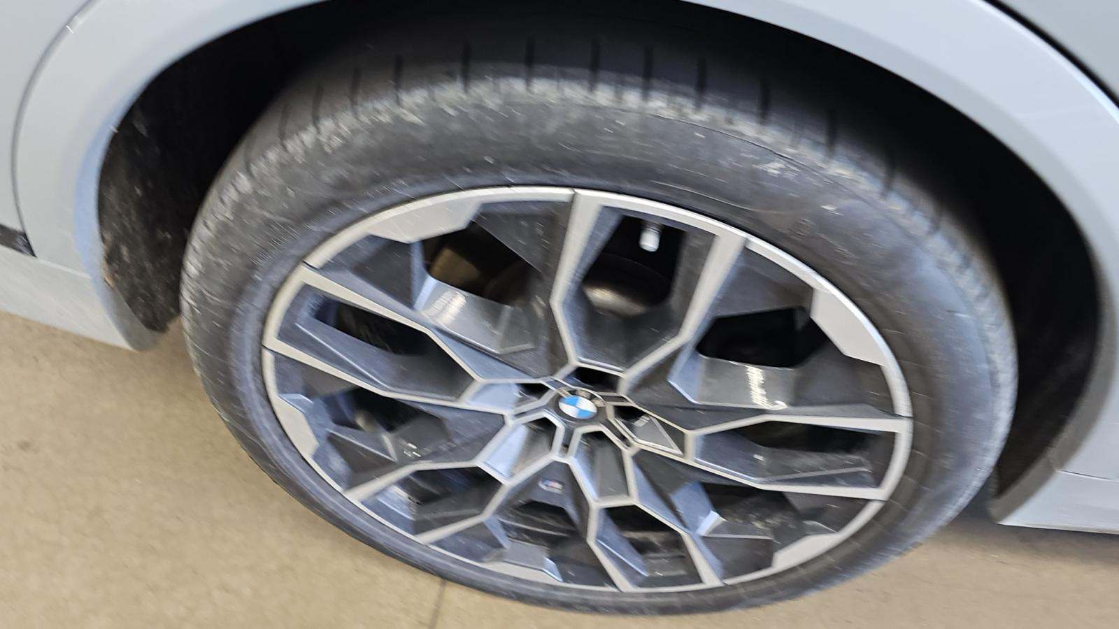 2023 BMW X7 xDrive40i AWD