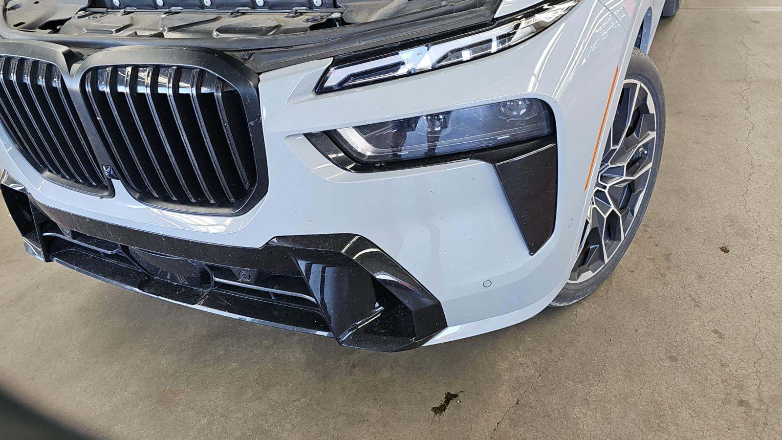 2023 BMW X7 xDrive40i AWD