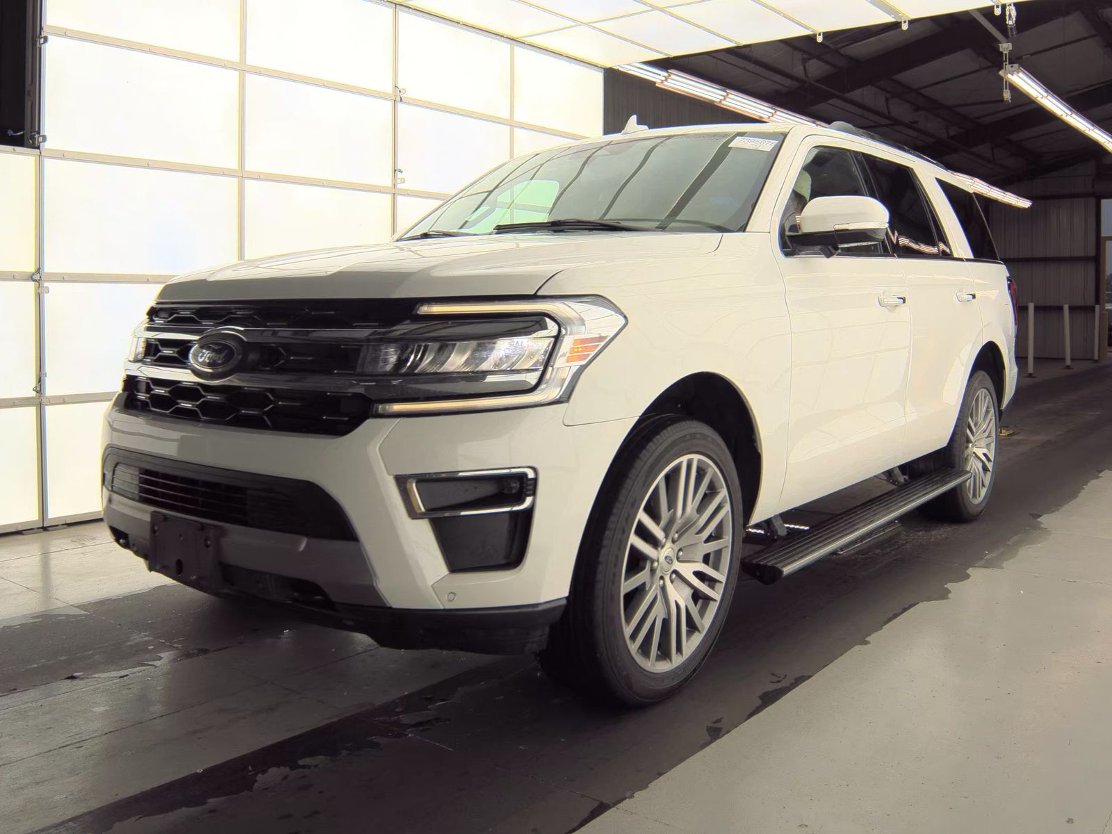 FORD EXPEDITION - 1