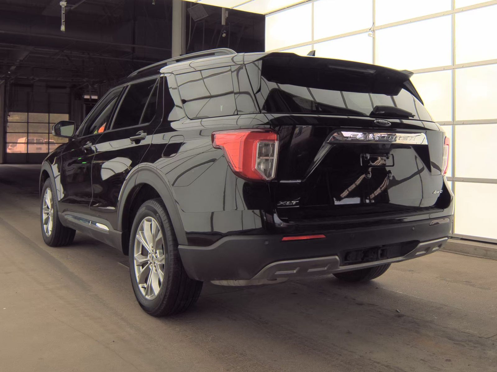 FORD EXPLORER - 9