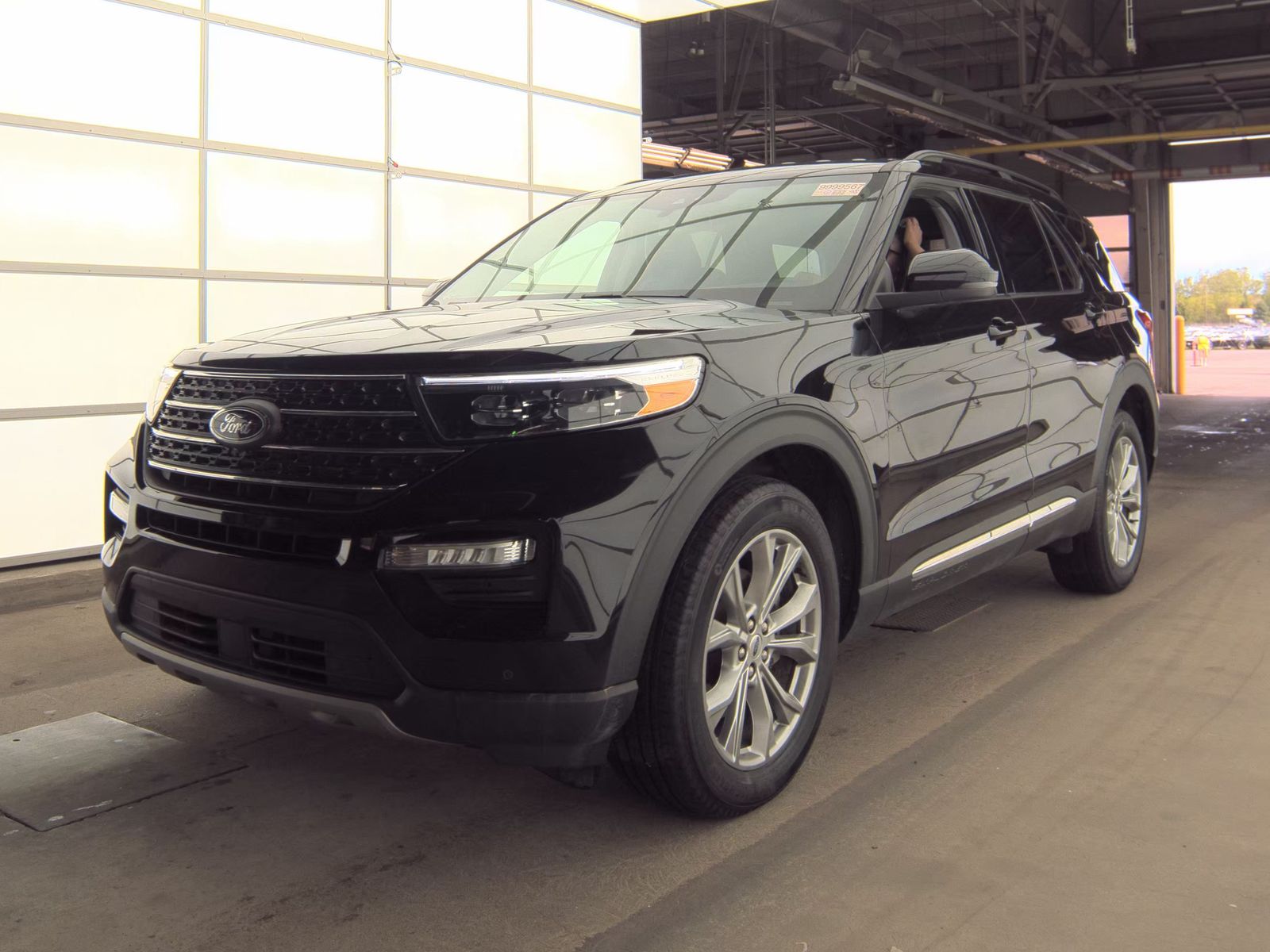 FORD EXPLORER - 1