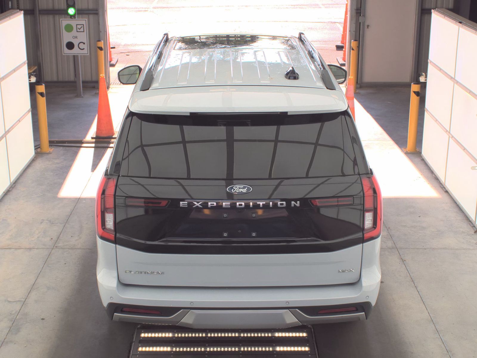 FORD EXPEDITION MAX - 7