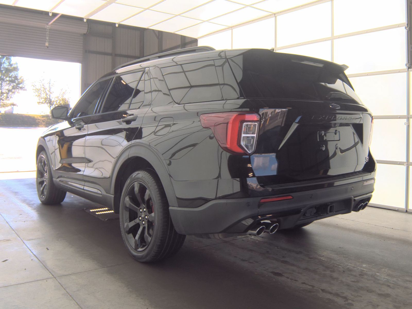 FORD EXPLORER - 9