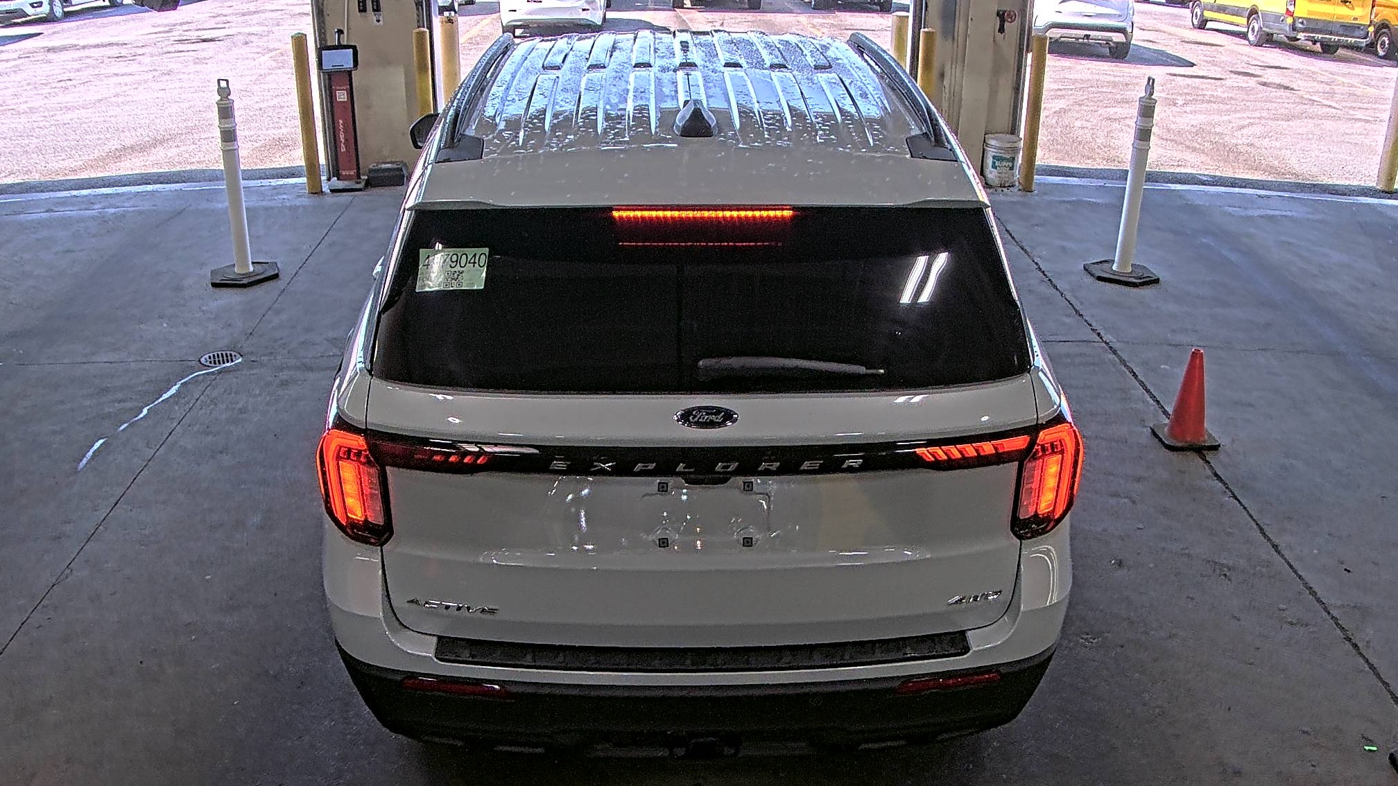 FORD EXPLORER - 6