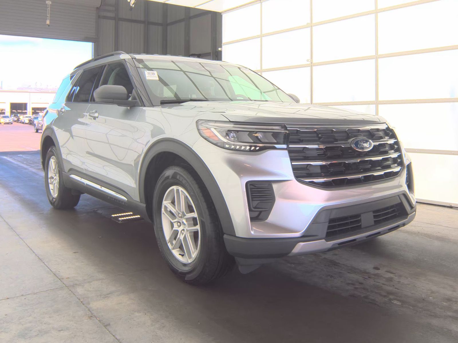 2025 Ford Explorer Active AWD