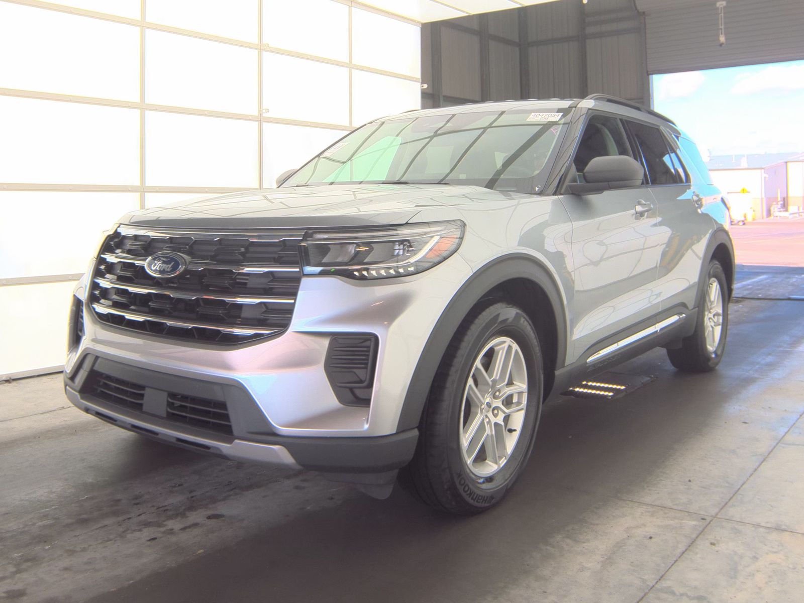 2025 Ford Explorer Active AWD
