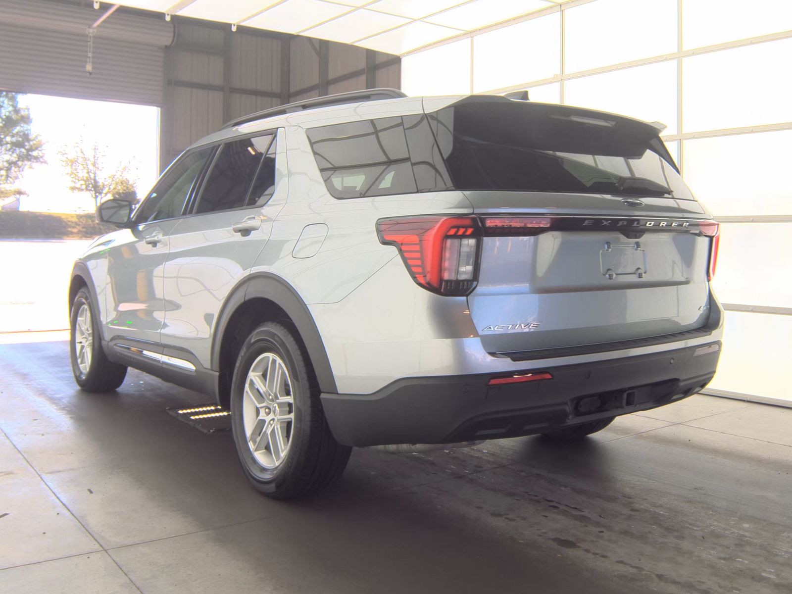 2025 Ford Explorer Active AWD
