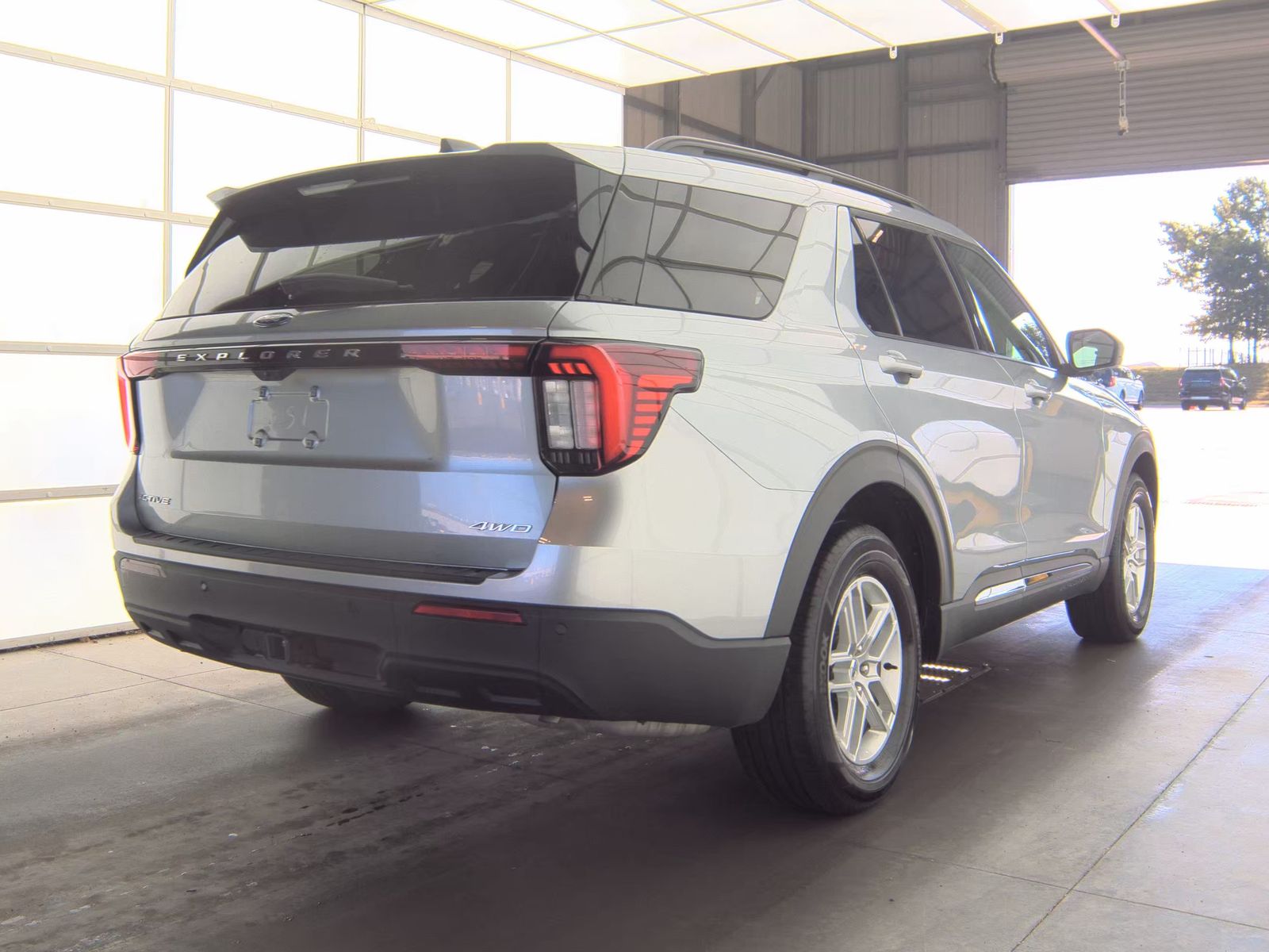 2025 Ford Explorer Active AWD