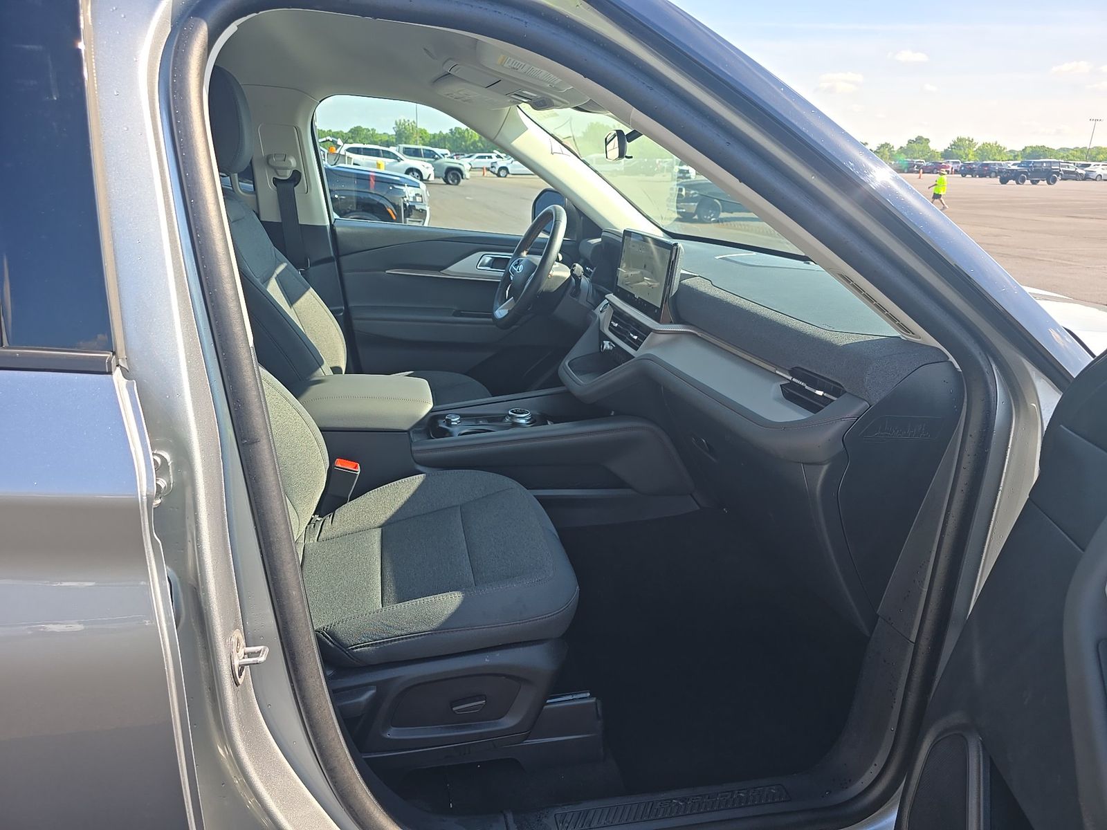 2025 Ford Explorer Active AWD